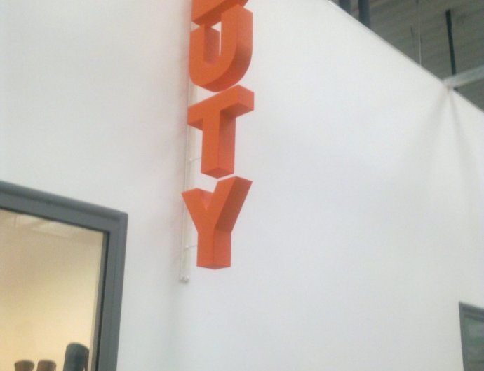 Litery przestrzenne pionowe